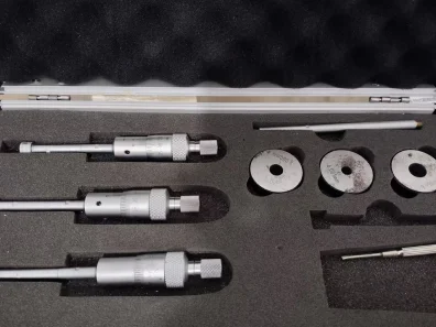 Three-point Internal Micrometers